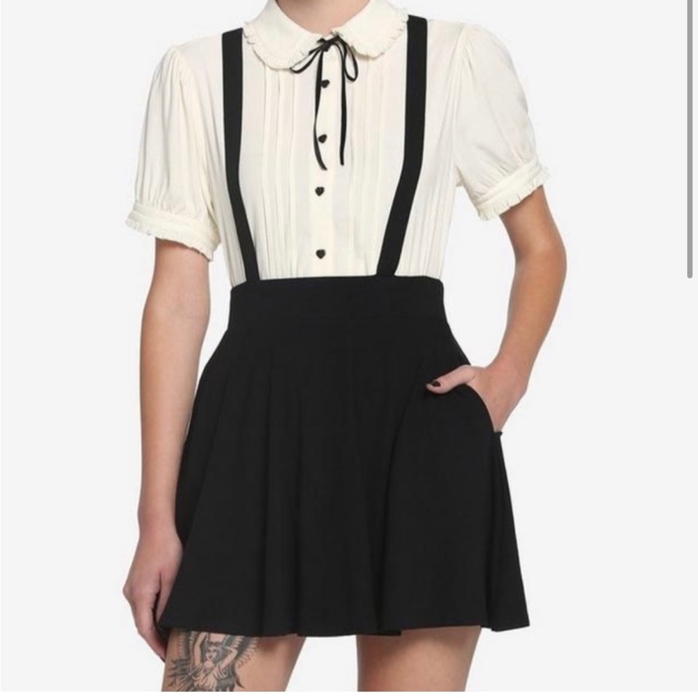 Hot Topic black lace trim suspenders skater skirt